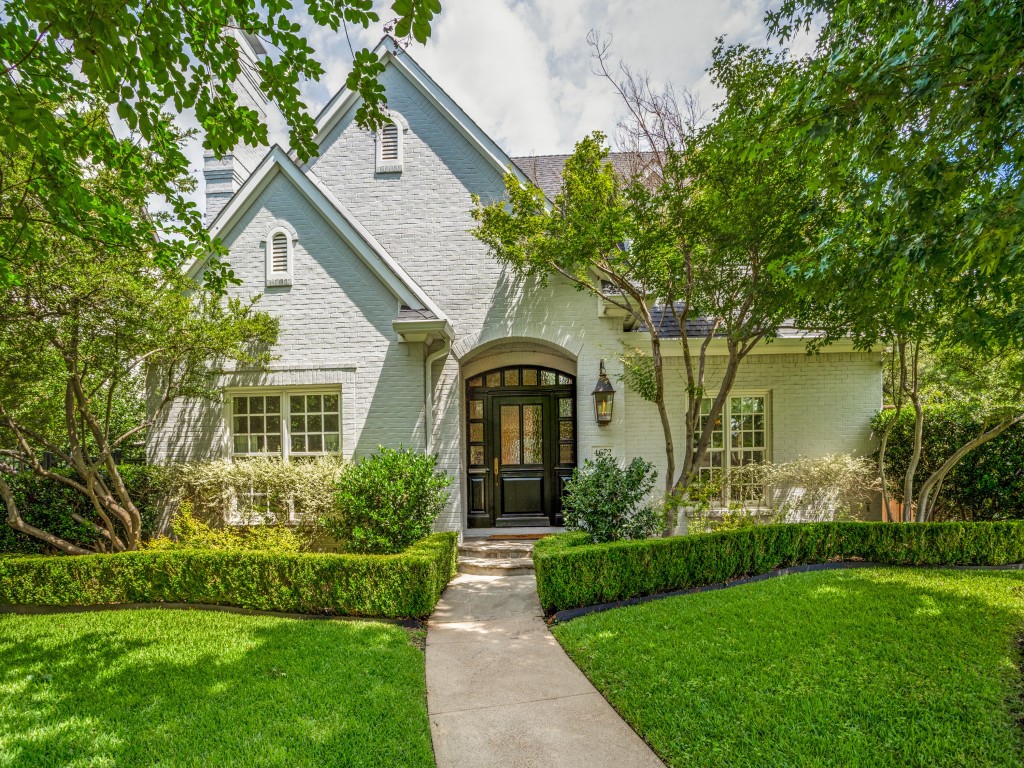 4672 S Versailles Avenue Highland Park TX 75209