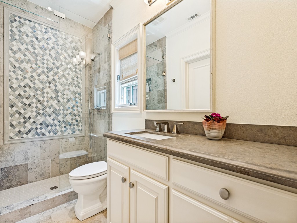 4672 S Versailles Avenue Highland Park TX 75209