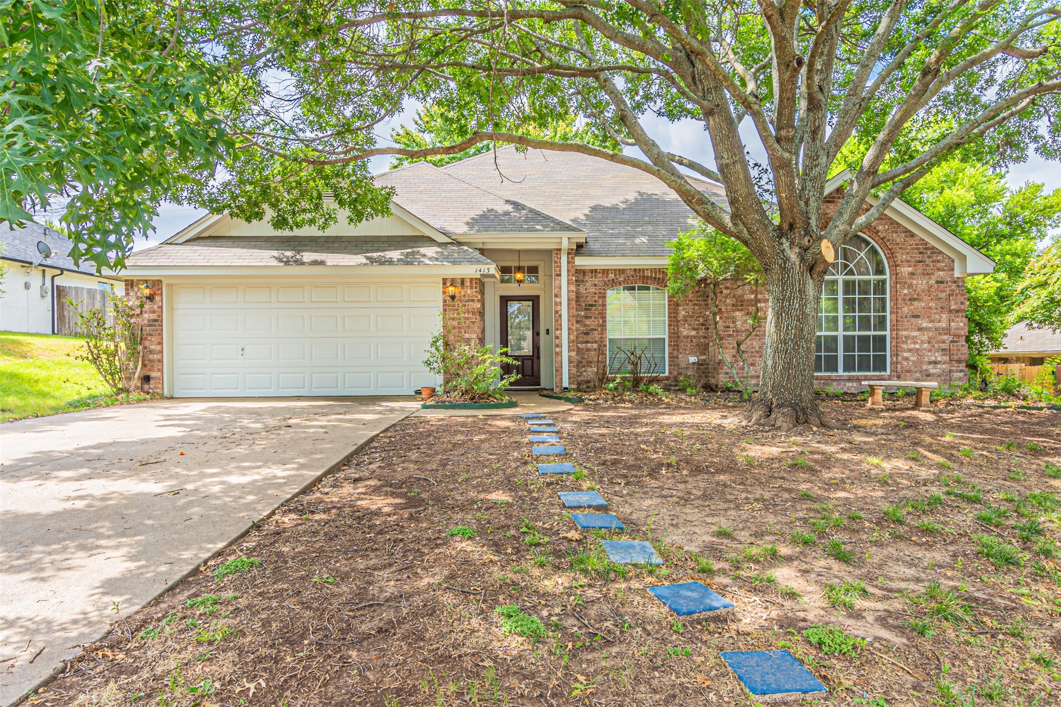 1413 Westbriar Drive Weatherford TX 76086