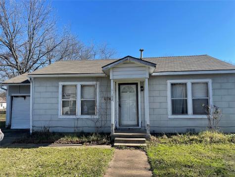 1912 Liberty Street Bonham TX 75418