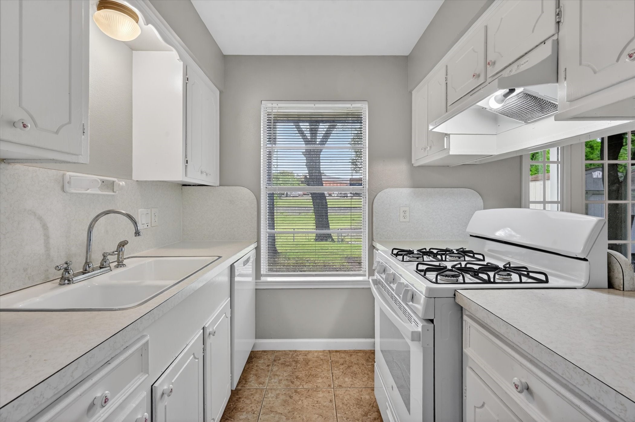 263 Merribrook Trail Duncanville TX 75116