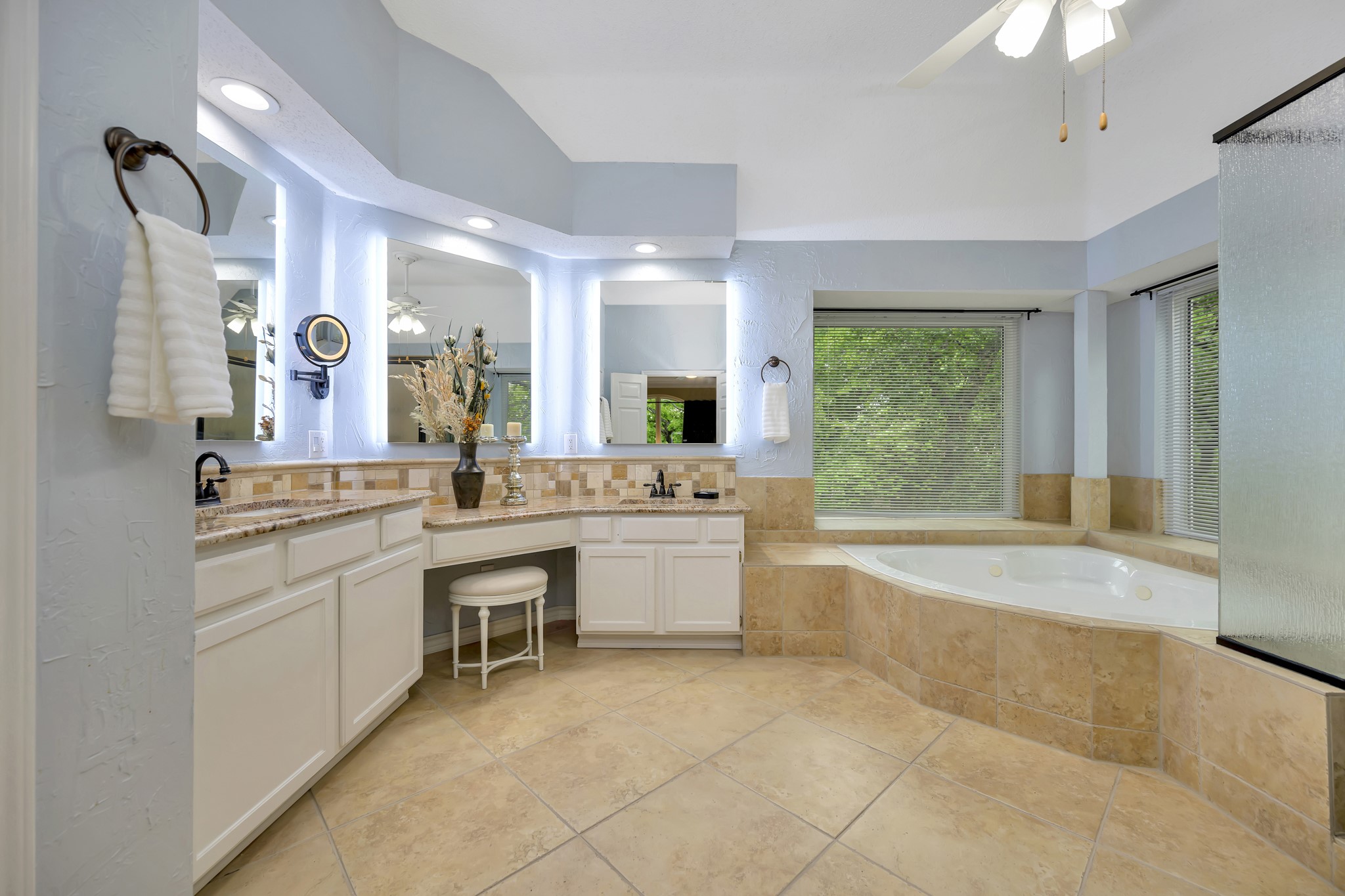 8555 Shadybrooke Court North Richland Hills TX 76182