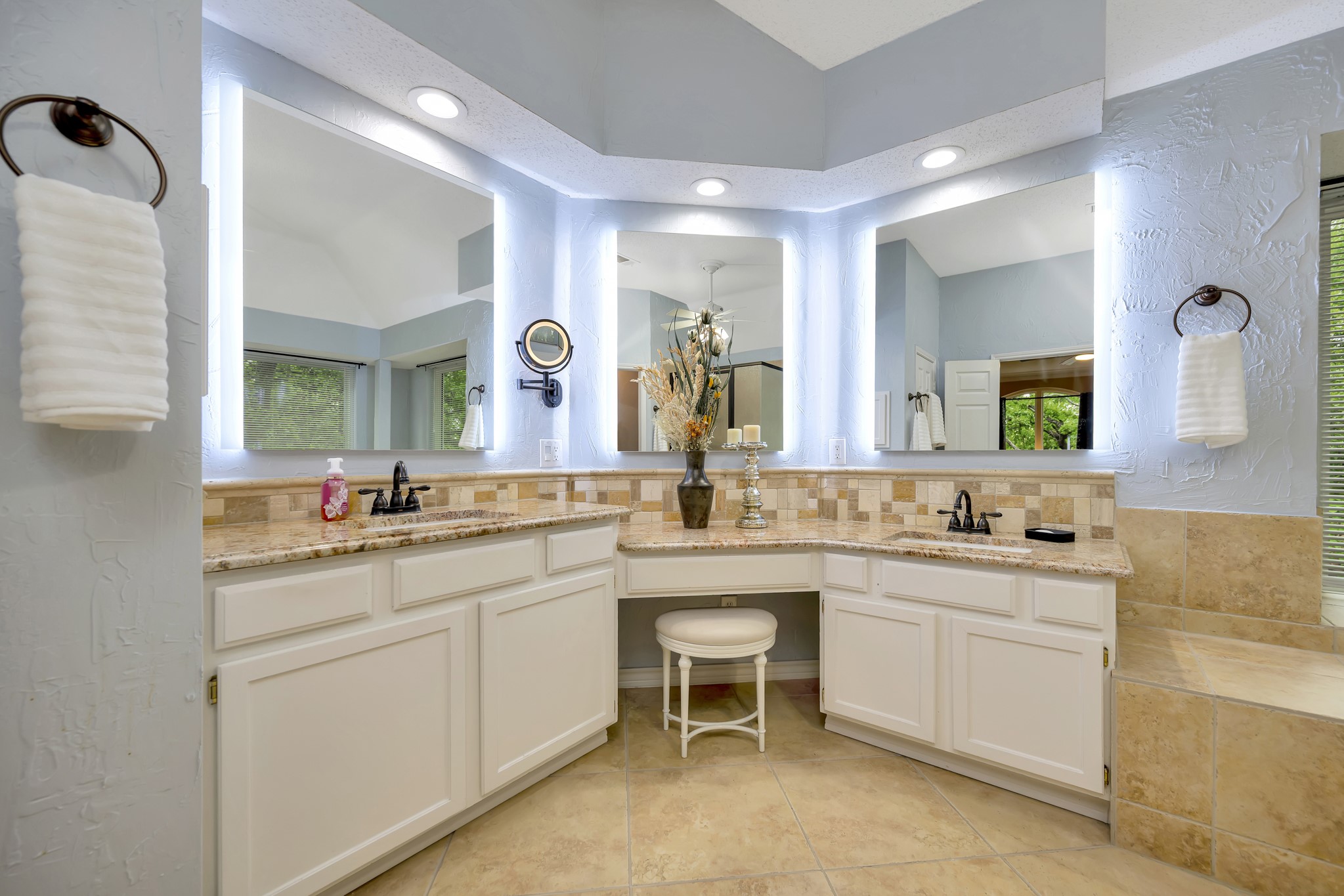 8555 Shadybrooke Court North Richland Hills TX 76182