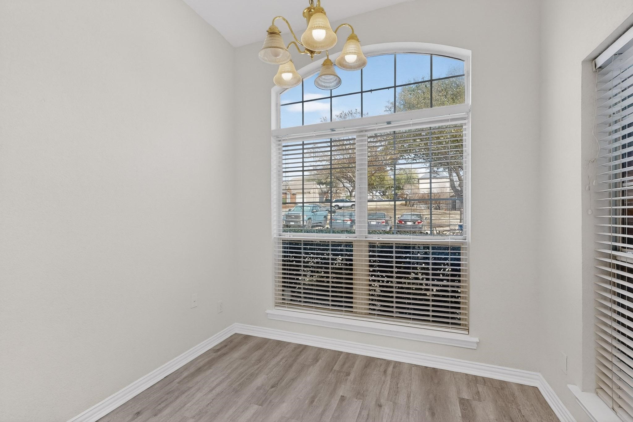 714 Ashbrook Court Euless TX 76039