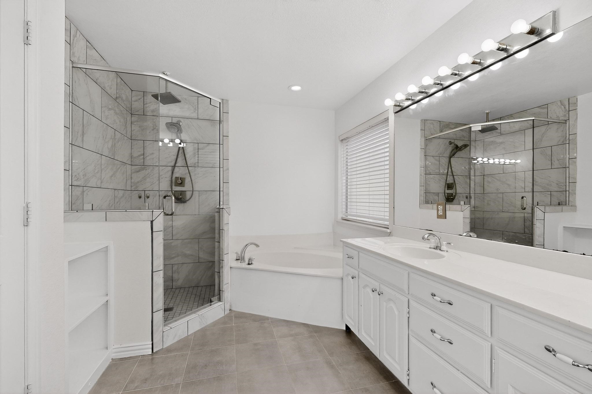 714 Ashbrook Court Euless TX 76039