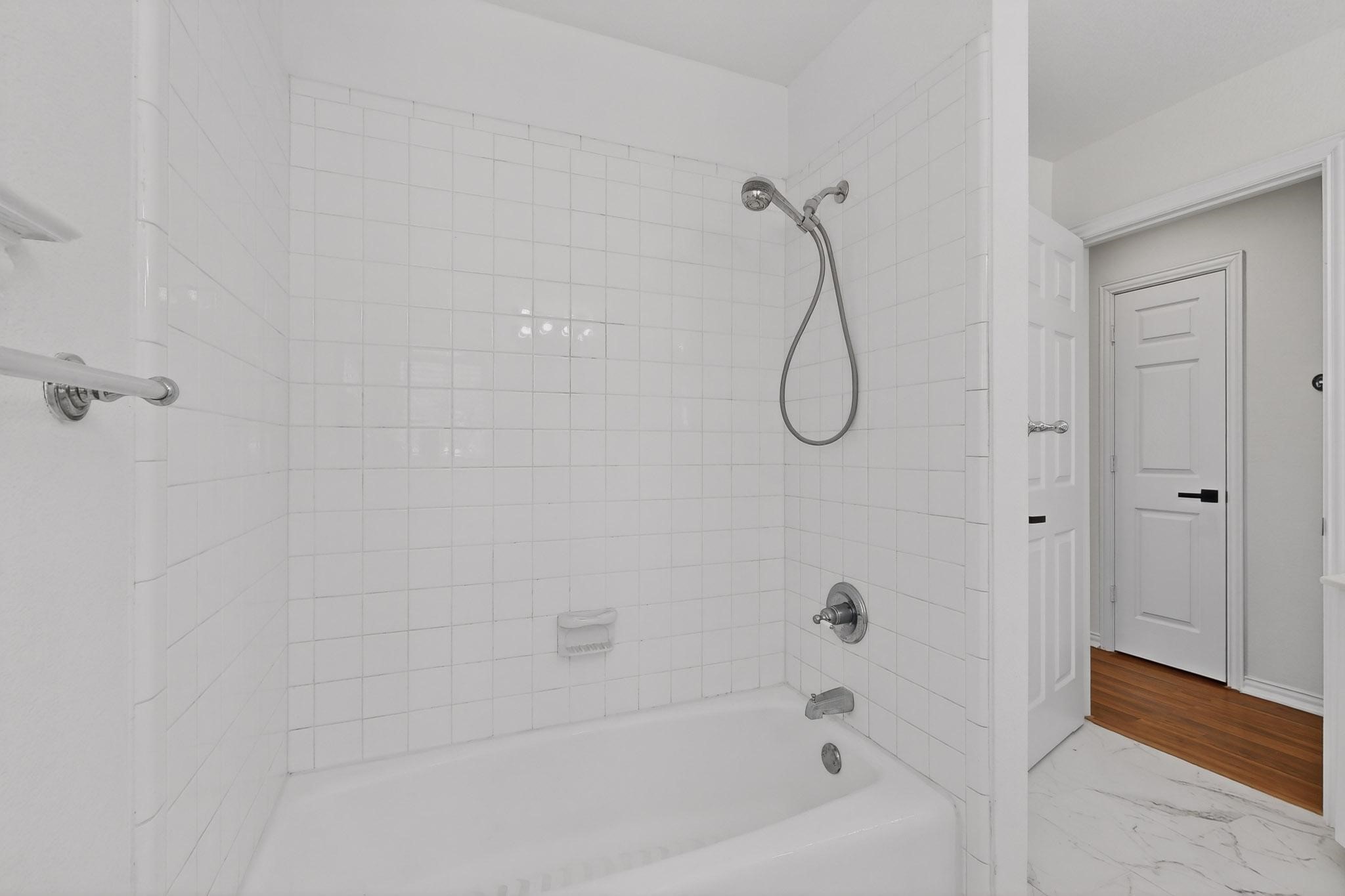 714 Ashbrook Court Euless TX 76039