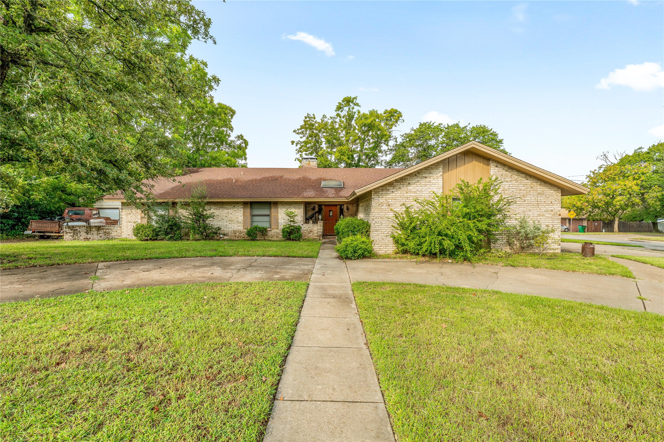 1190 N Charlotte Avenue Stephenville TX 76401
