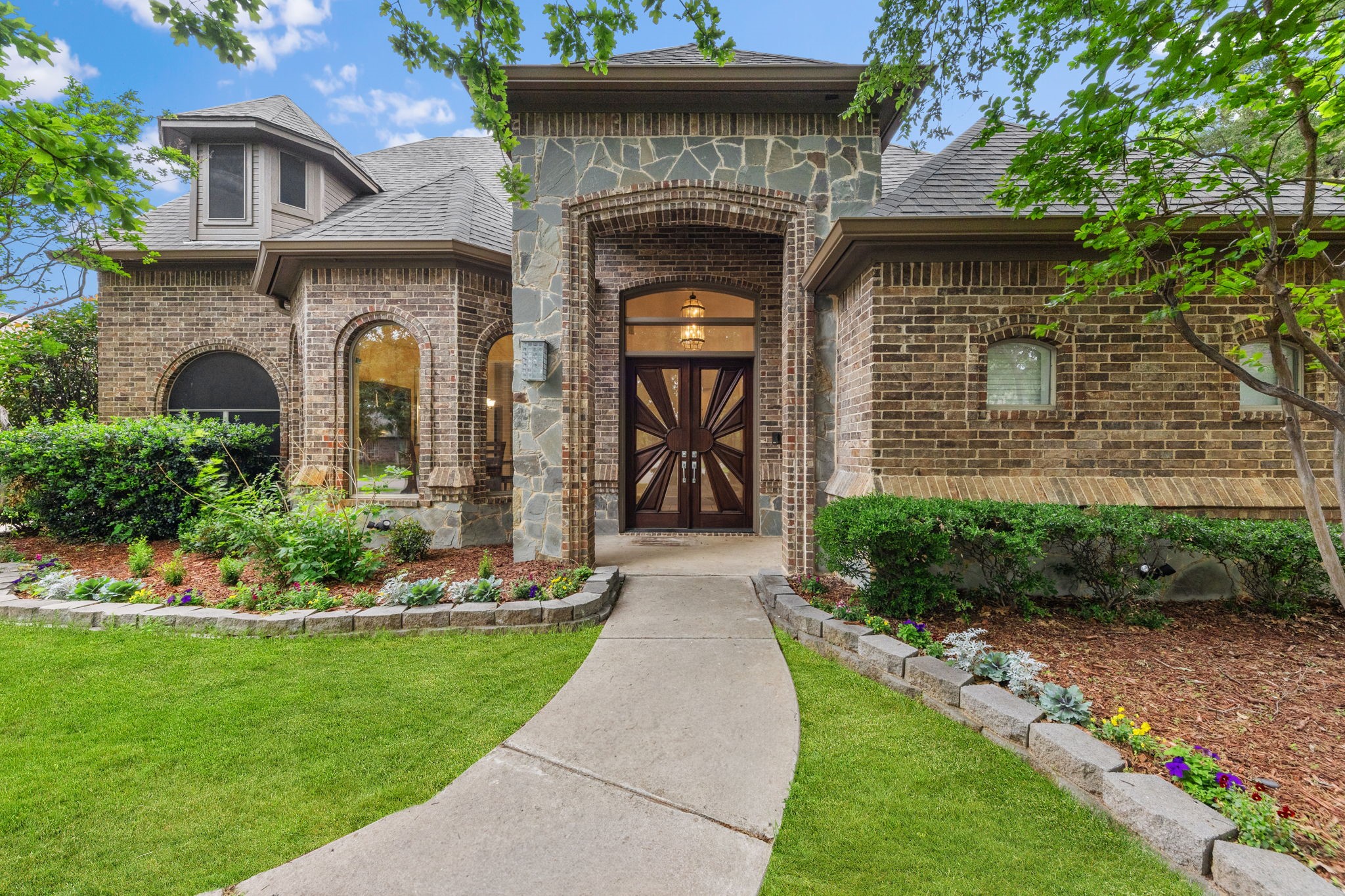 9121 Thornridge Drive North Richland Hills TX 76182