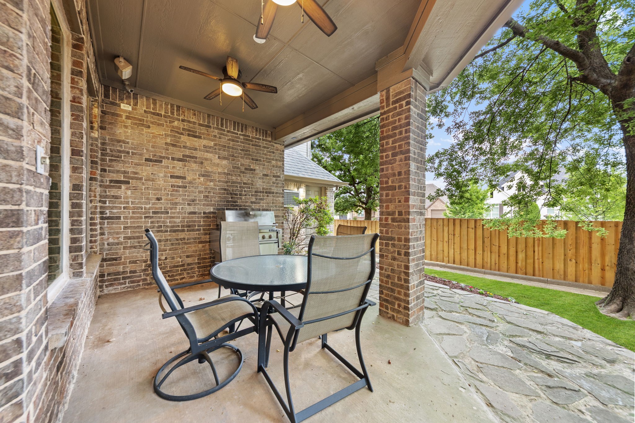 9121 Thornridge Drive North Richland Hills TX 76182