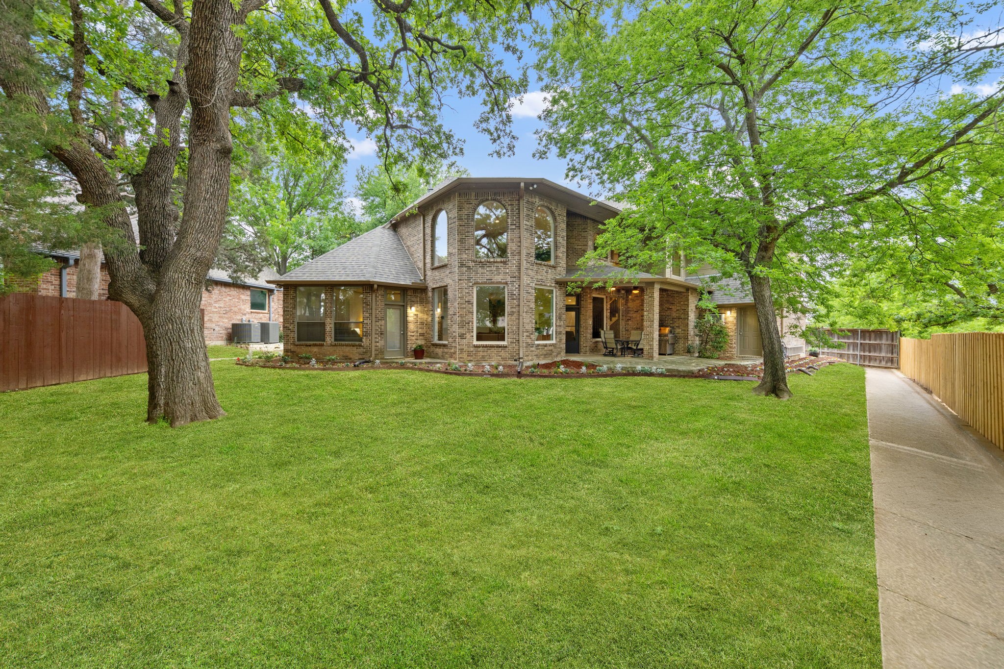 9121 Thornridge Drive North Richland Hills TX 76182