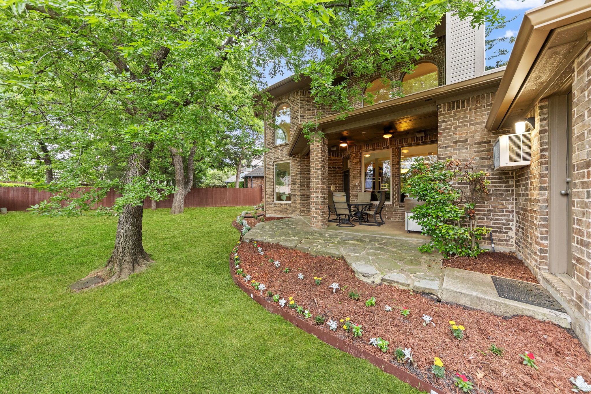 9121 Thornridge Drive North Richland Hills TX 76182