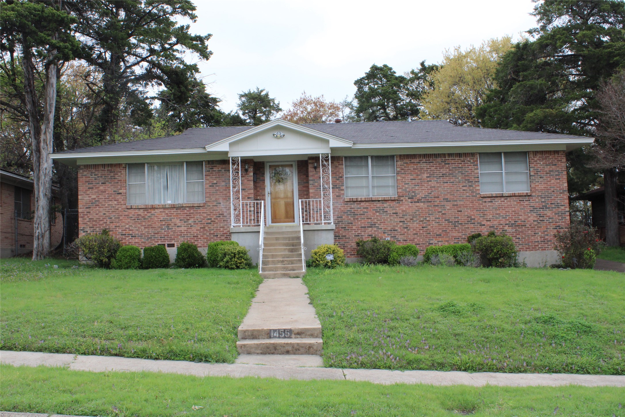 1455 Autumn Leaves Trail Dallas TX 75241