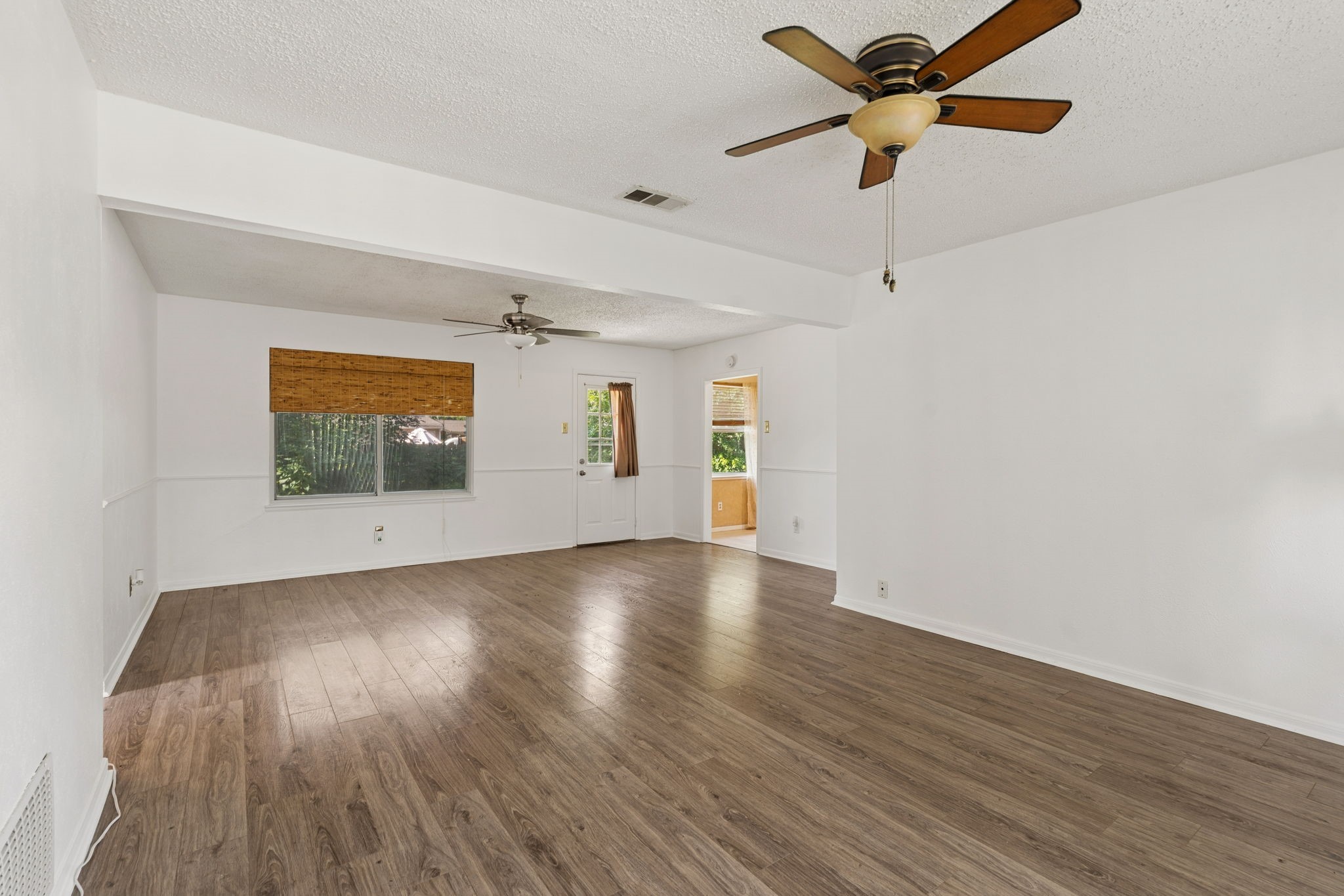 1822 Finley Road Irving TX 75062