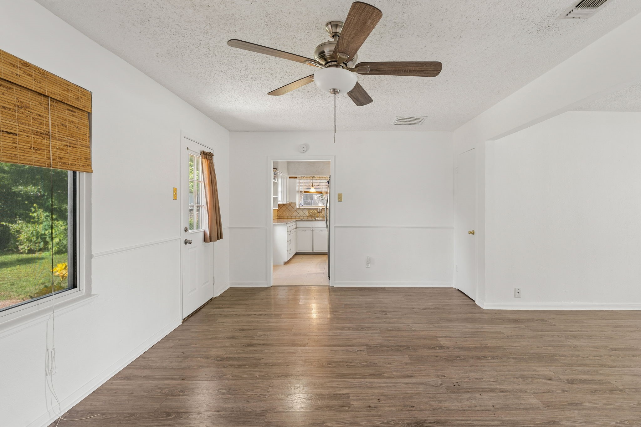 1822 Finley Road Irving TX 75062