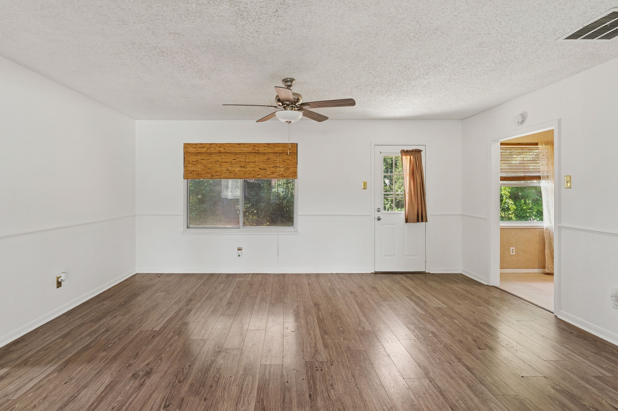 1822 Finley Road Irving TX 75062