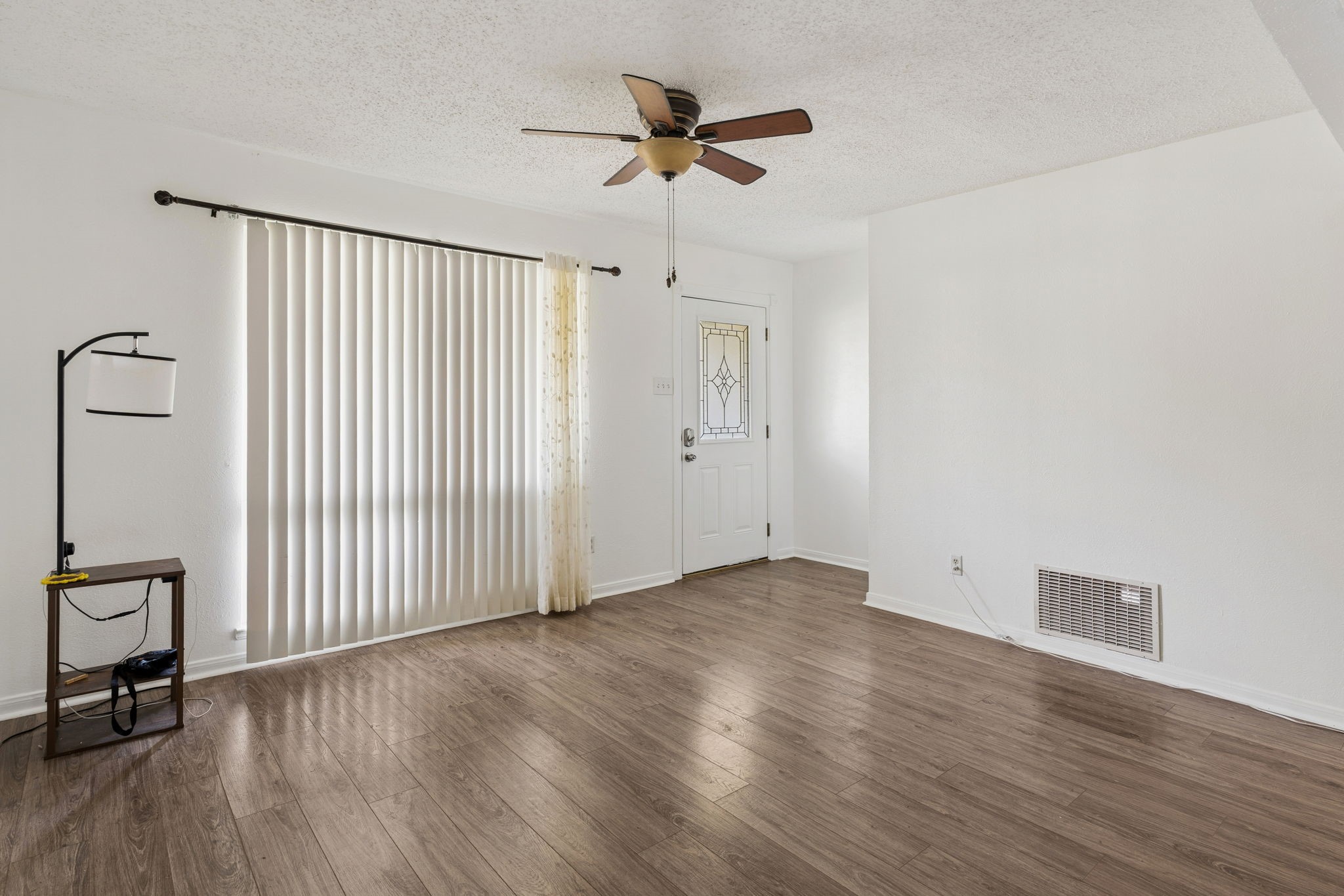 1822 Finley Road Irving TX 75062