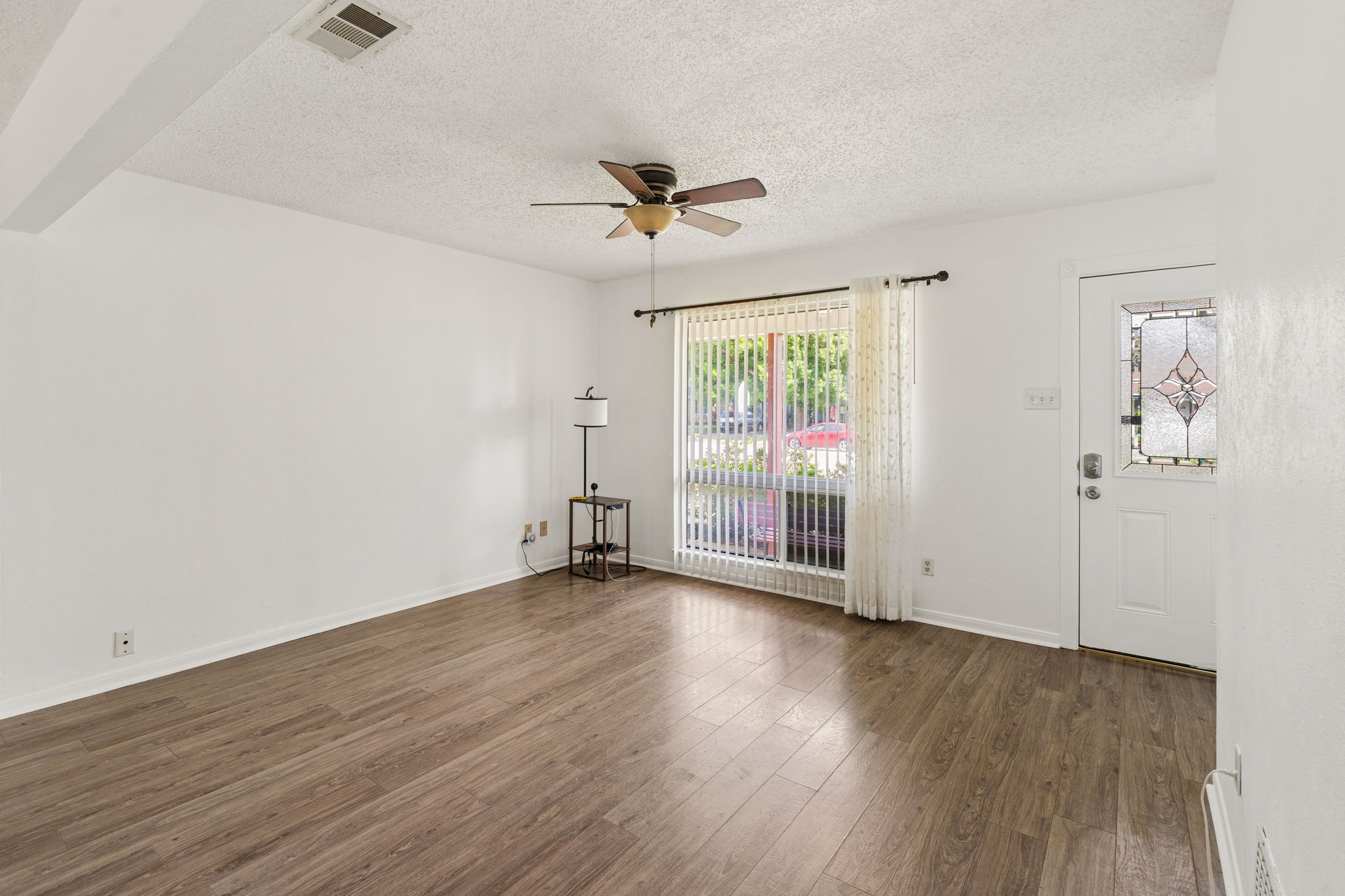 1822 Finley Road Irving TX 75062