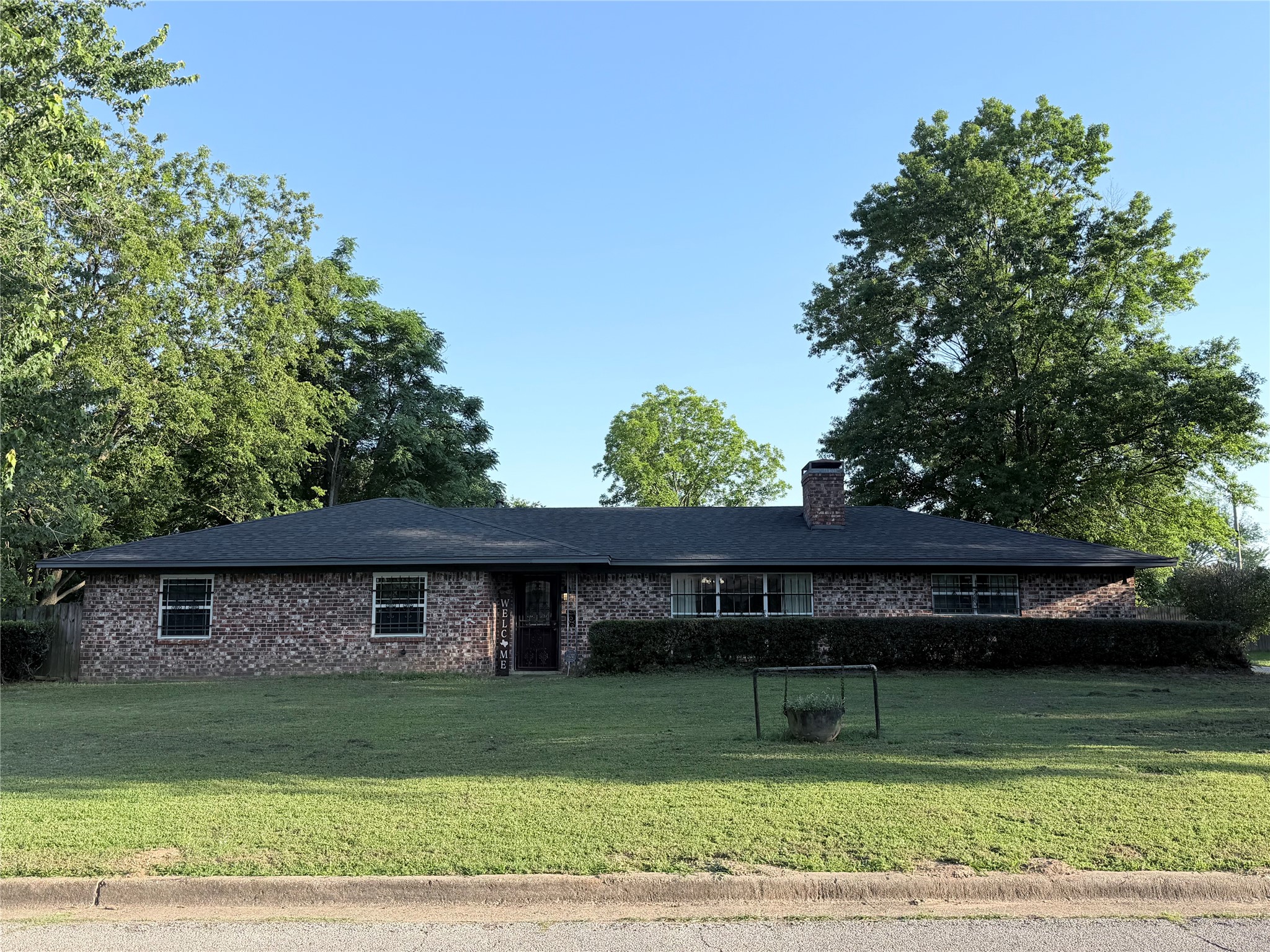 404 Montgomery Street Pittsburg TX 75686