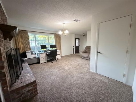 404 Montgomery Street Pittsburg TX 75686
