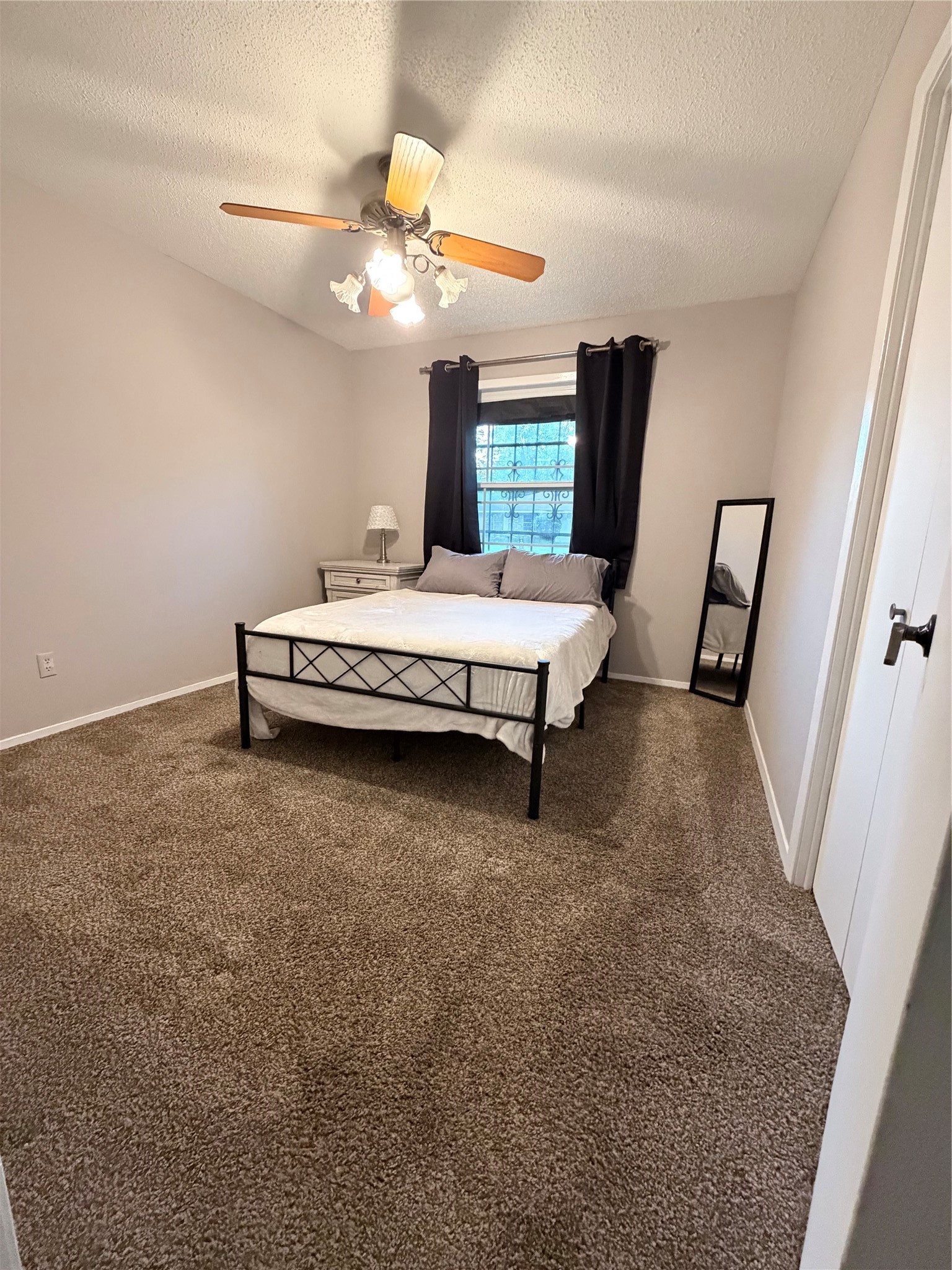 404 Montgomery Street Pittsburg TX 75686