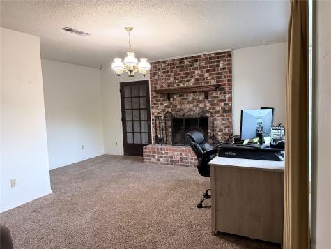 404 Montgomery Street Pittsburg TX 75686