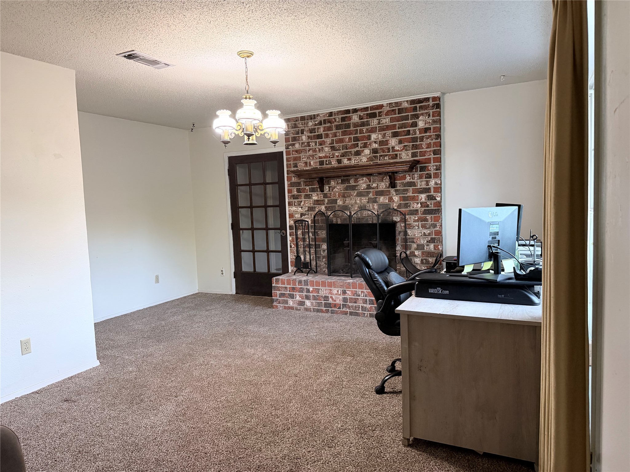 404 Montgomery Street Pittsburg TX 75686