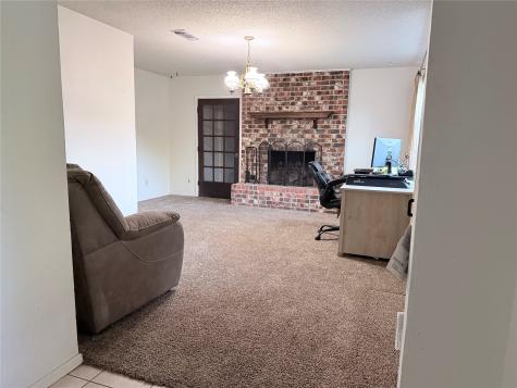 404 Montgomery Street Pittsburg TX 75686