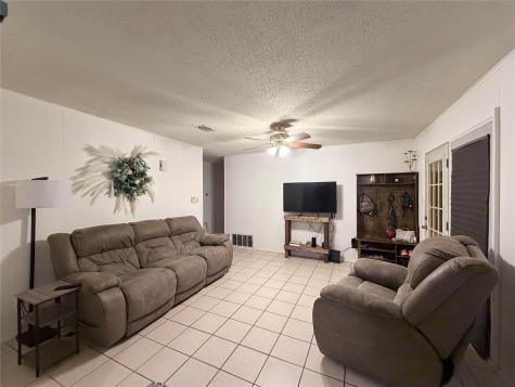 404 Montgomery Street Pittsburg TX 75686