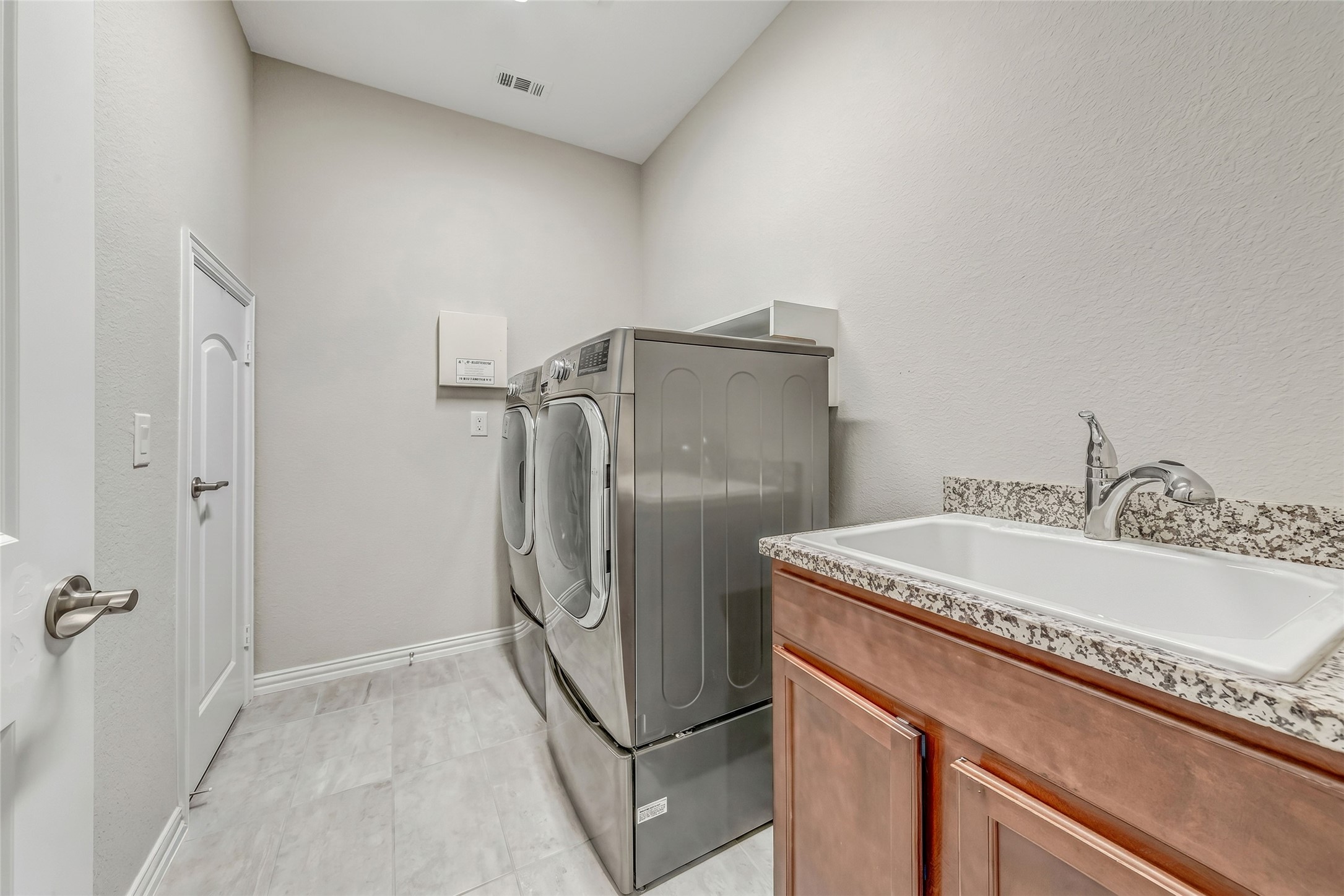 1405 Lake Falls Terrace Lewisville TX 75010
