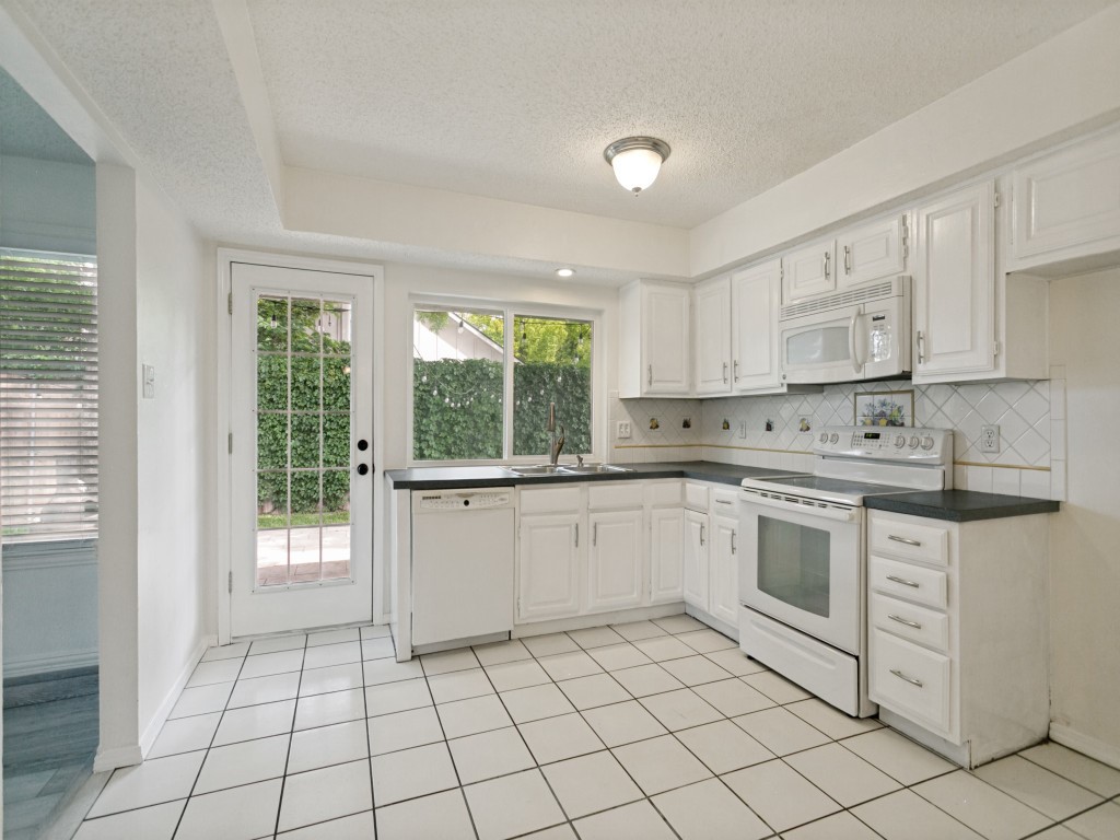 2504 Royal Oaks Drive Plano TX 75074