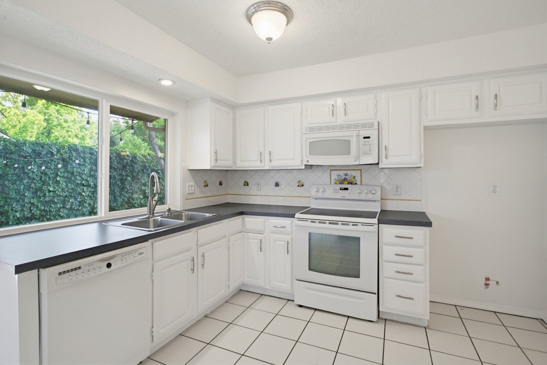 2504 Royal Oaks Drive Plano TX 75074