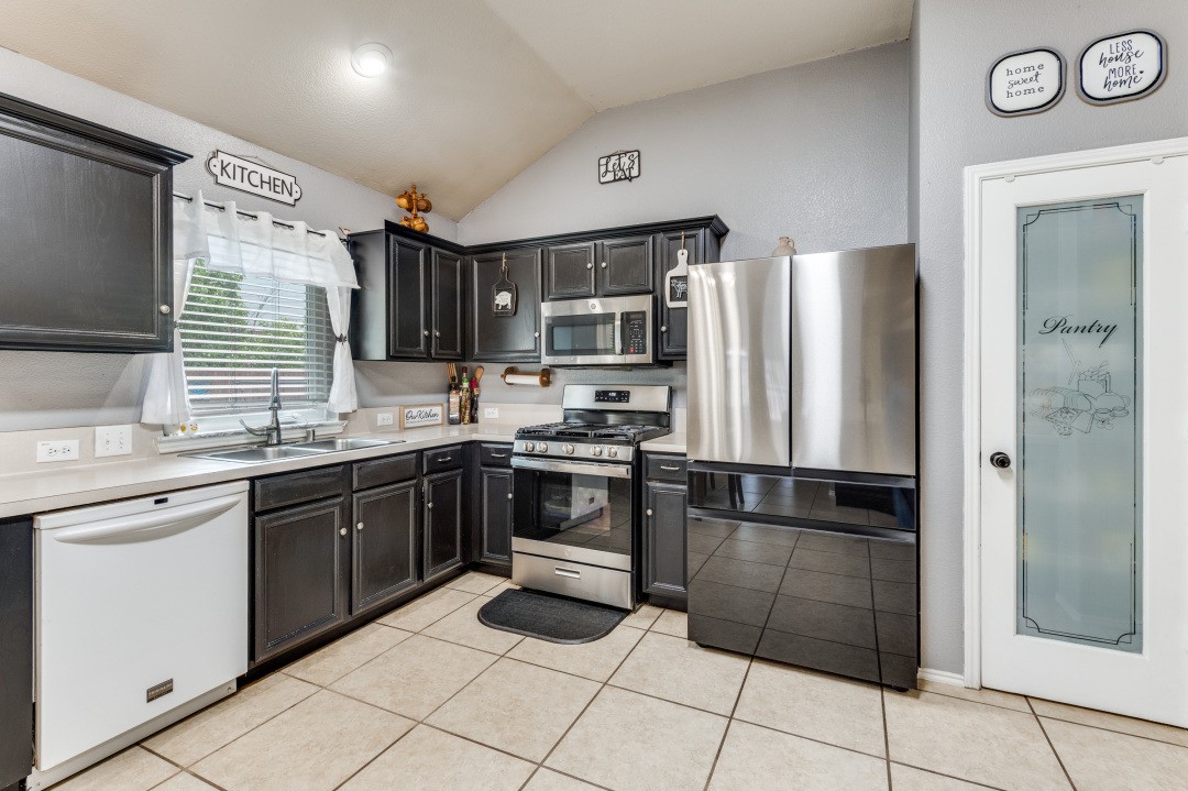 632 Crestview Court Saginaw TX 76179