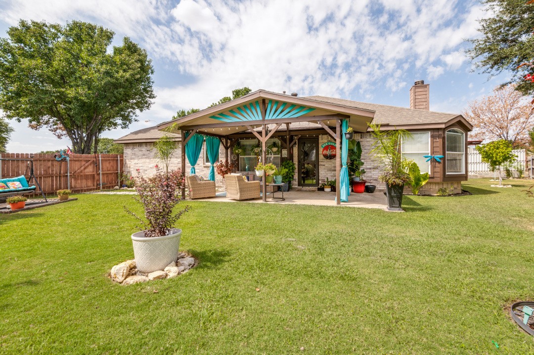 632 Crestview Court Saginaw TX 76179