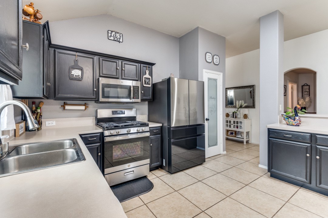 632 Crestview Court Saginaw TX 76179