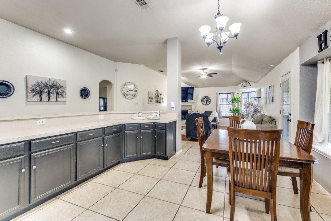 632 Crestview Court Saginaw TX 76179