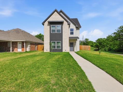 4621 Mccart Avenue Fort Worth TX 76115