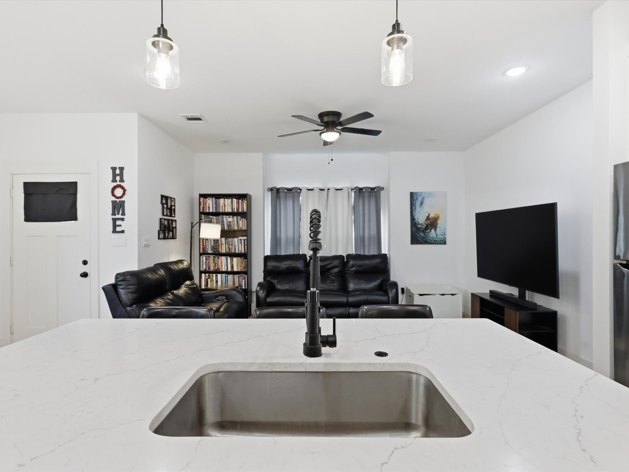 4621 Mccart Avenue Fort Worth TX 76115