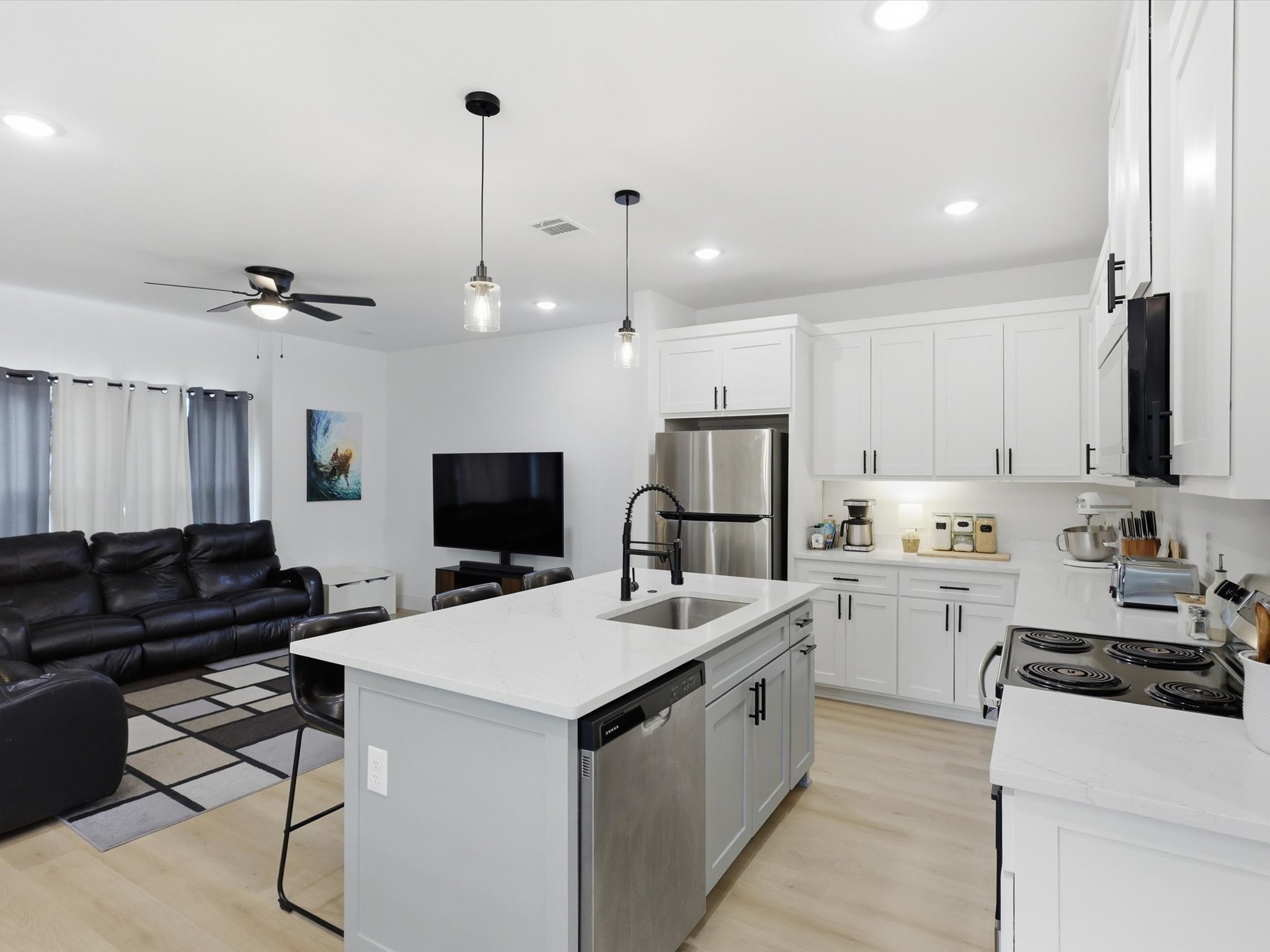 4621 Mccart Avenue Fort Worth TX 76115