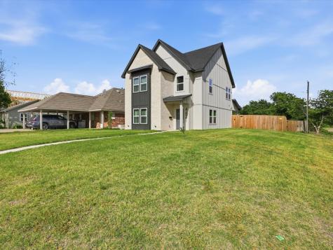 4621 Mccart Avenue Fort Worth TX 76115