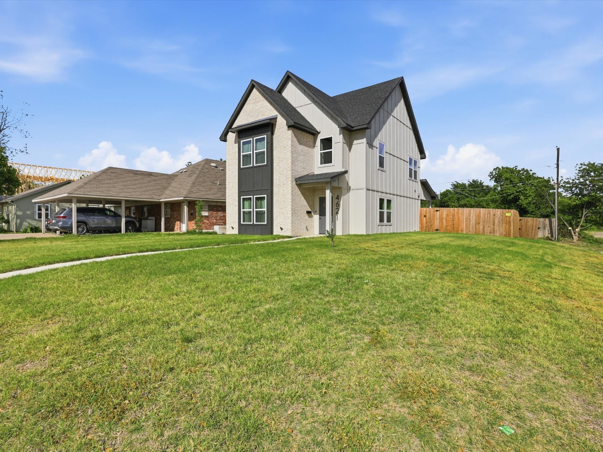 4621 Mccart Avenue Fort Worth TX 76115