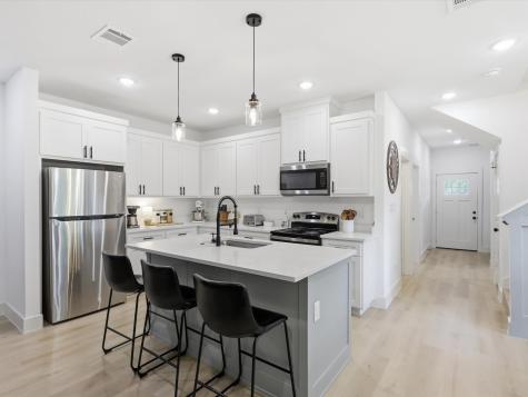 4621 Mccart Avenue Fort Worth TX 76115