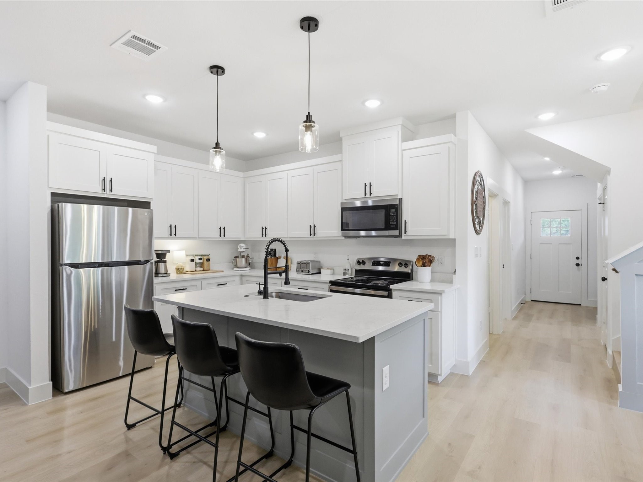 4621 Mccart Avenue Fort Worth TX 76115