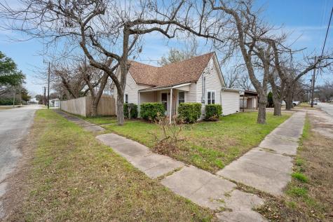 311 W Mesquite Street West TX 76691