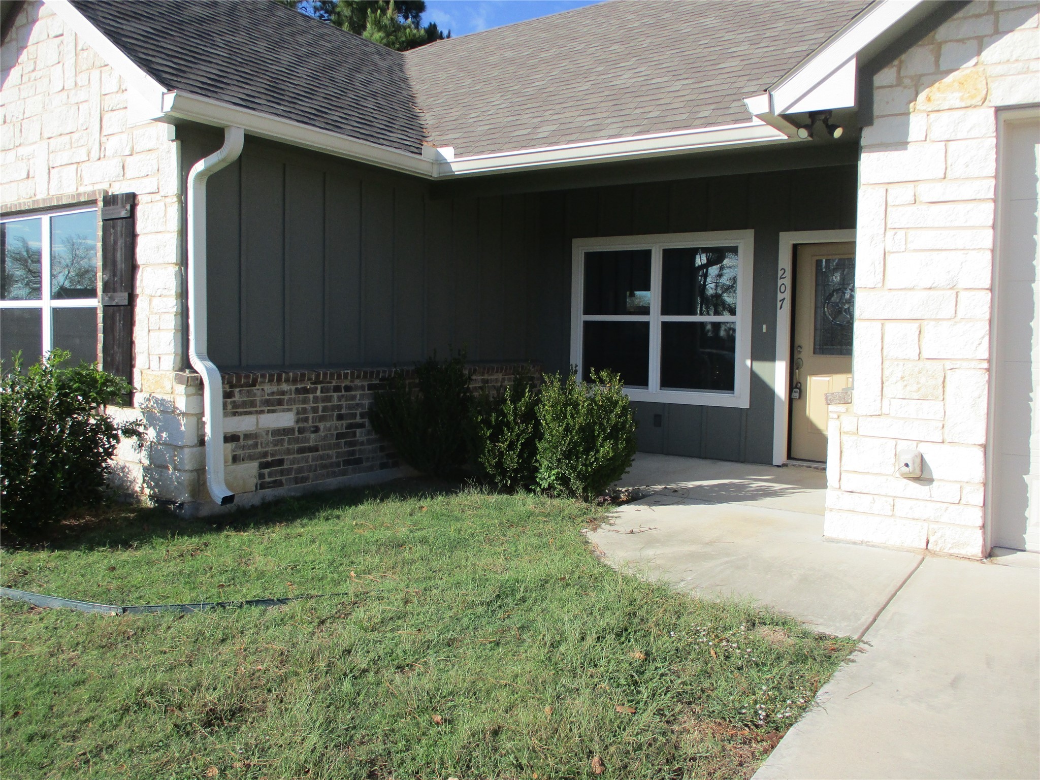 207 Mill Street Emory TX 75440