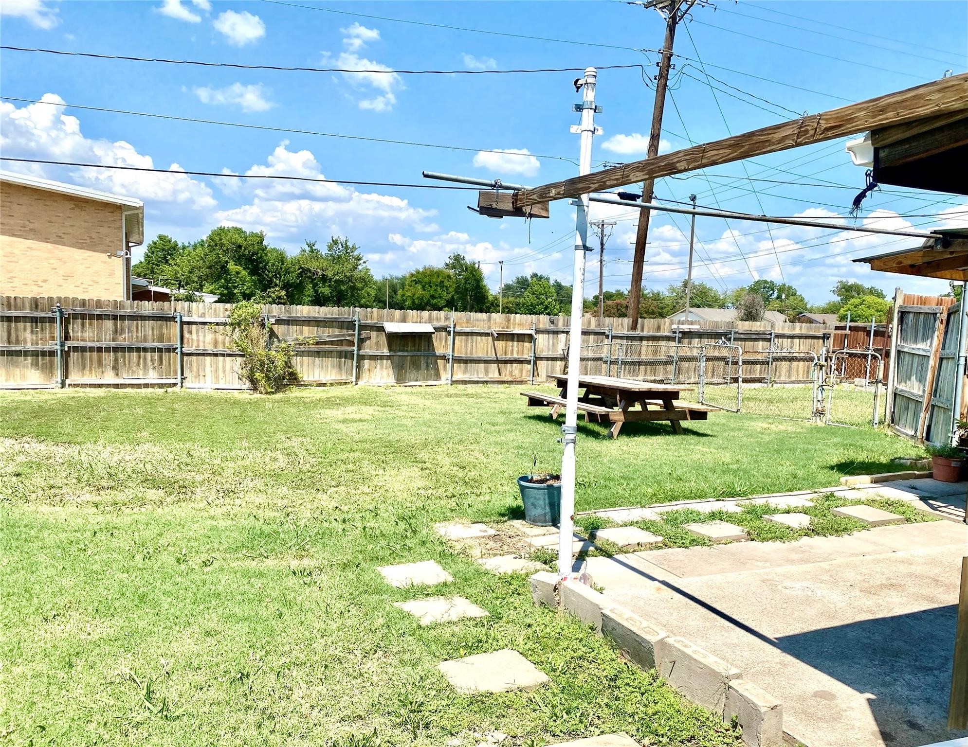 4001 Burning Tree Lane Garland TX 75042