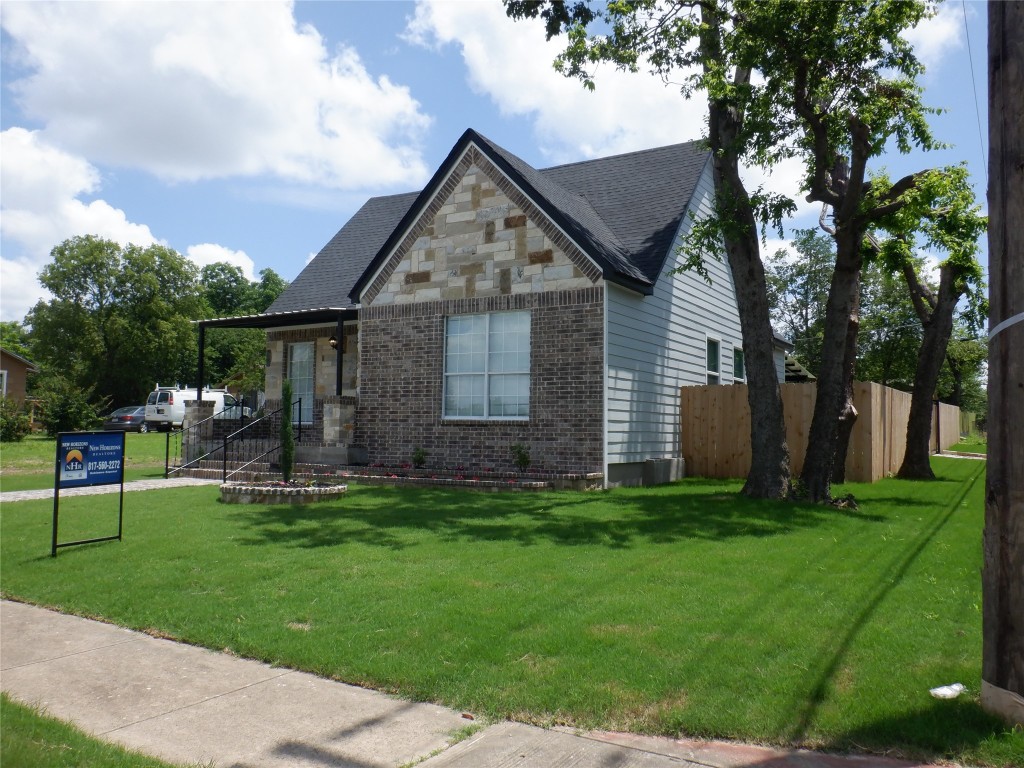 2900 Thannisch Avenue Fort Worth TX 76105