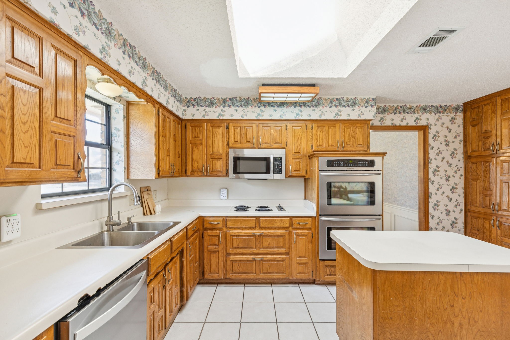 1261 Emerald Circle Southlake TX 76092