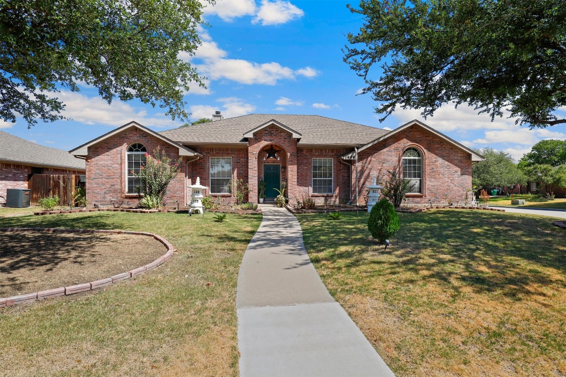1909 Manten Boulevard Denton TX 76208