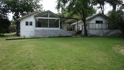 807 5th Street Honey Grove TX 75446