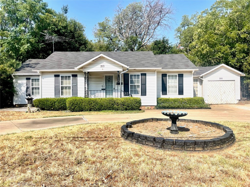 210 S Davis Drive Arlington TX 76013
